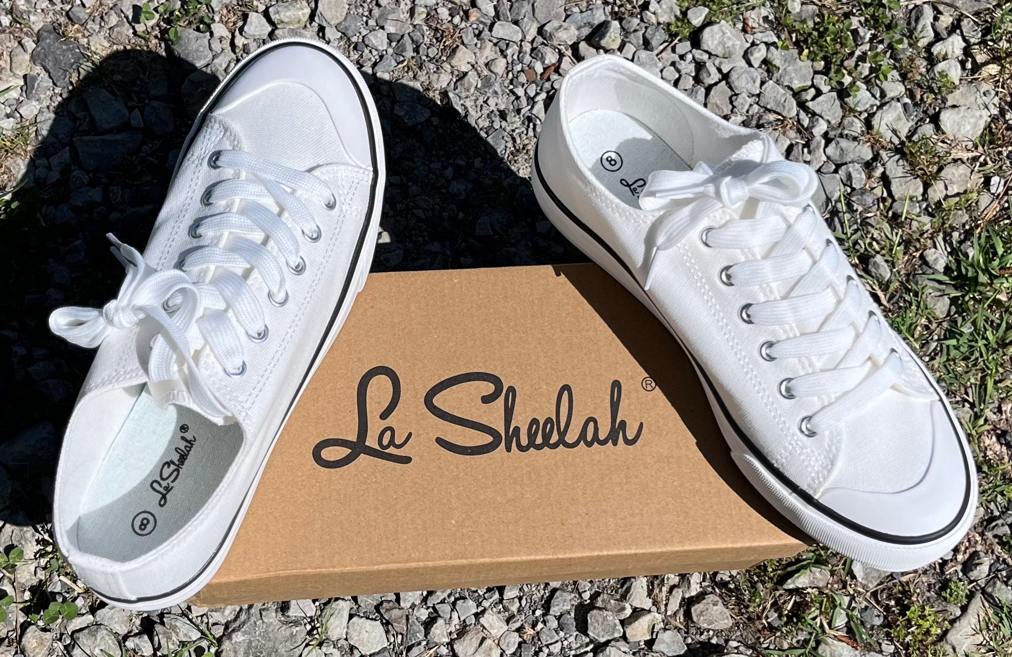 FASHION EMPORIO classic sneakers with white laces and rubber soles, featuring a stylish casual design.