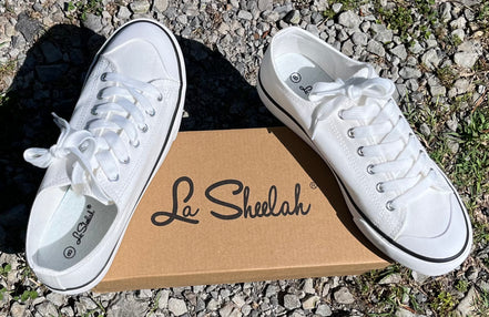 FASHION EMPORIO classic sneakers with white laces and rubber soles, featuring a stylish casual design.