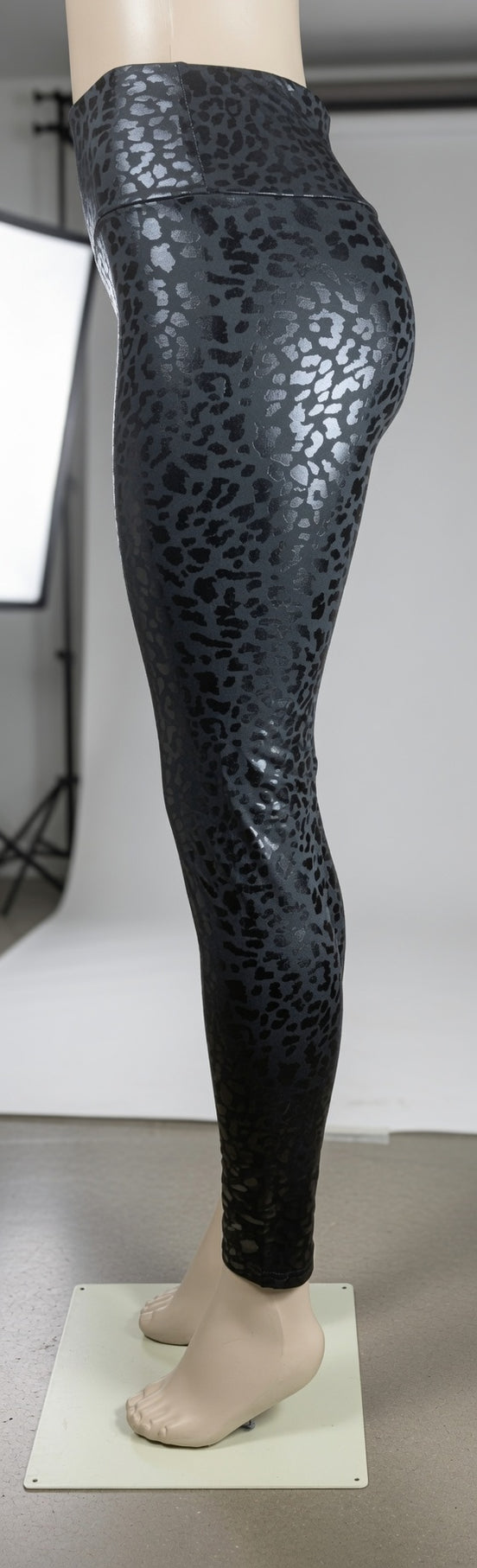 Shiny Black Leopard Leggings