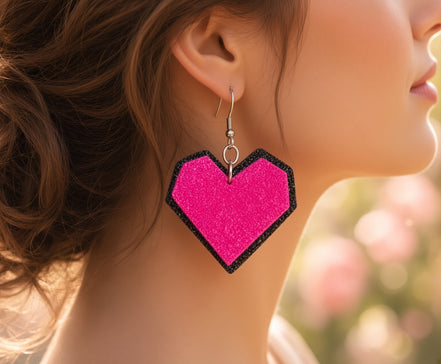 Pendientes de corazón negro y rosa brillante