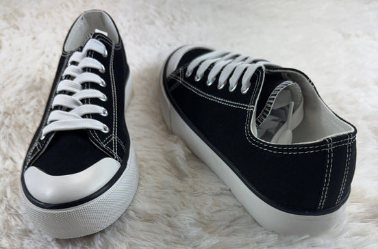 FASHION EMPORIO classic black sneakers with sleek design and comfortable fit, ideal for casual and everyday wear.
