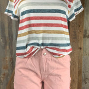 ESLEY brand. High-waisted, light wash denim. Available in blush or blue. Top clasp w/ elastic waist, pockets & shredded hem.