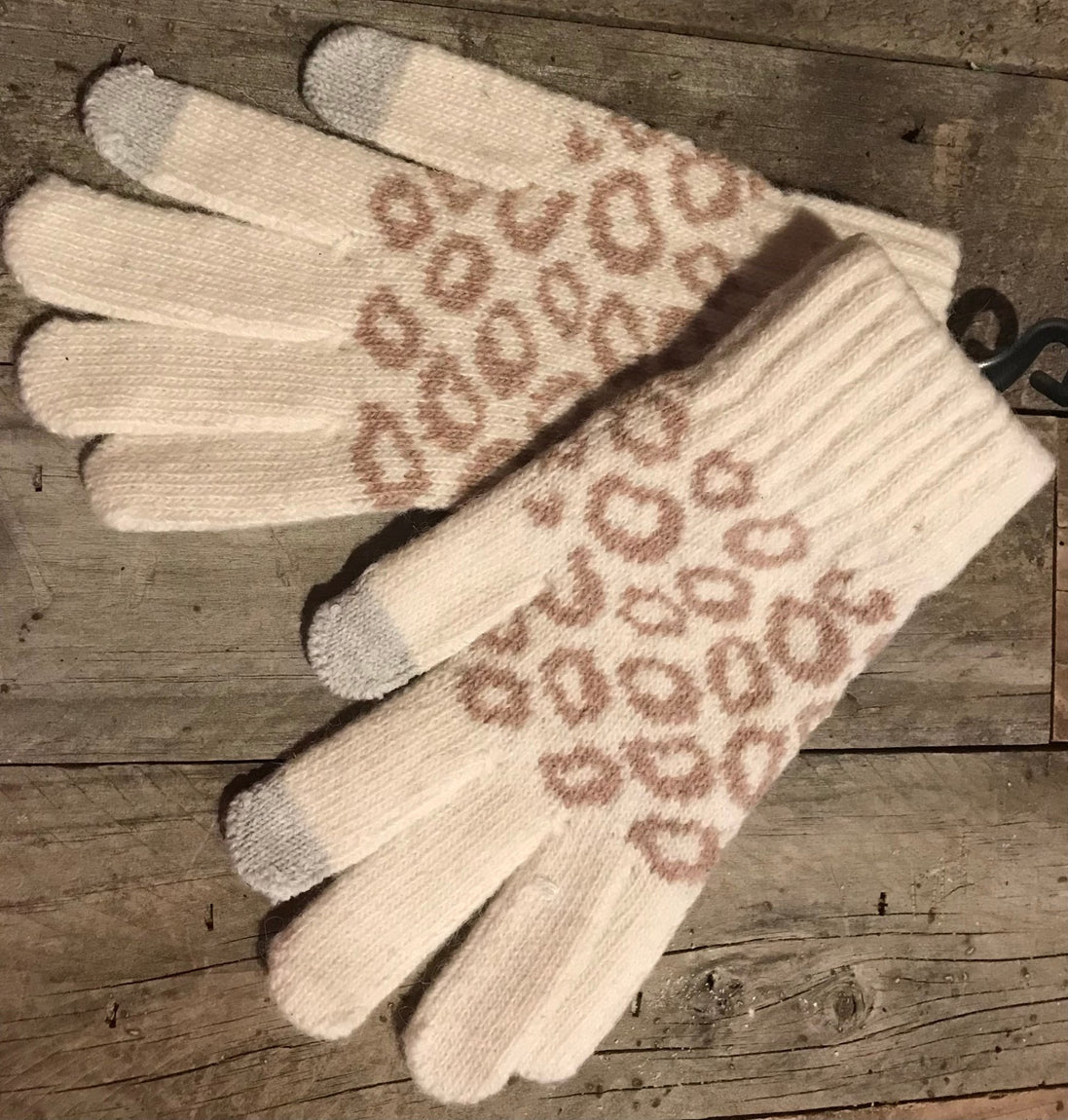 Leopard knit smart touch gloves by Pretty Simple, stylish accessories with touchscreen-compatible fingertips and cozy knit design.