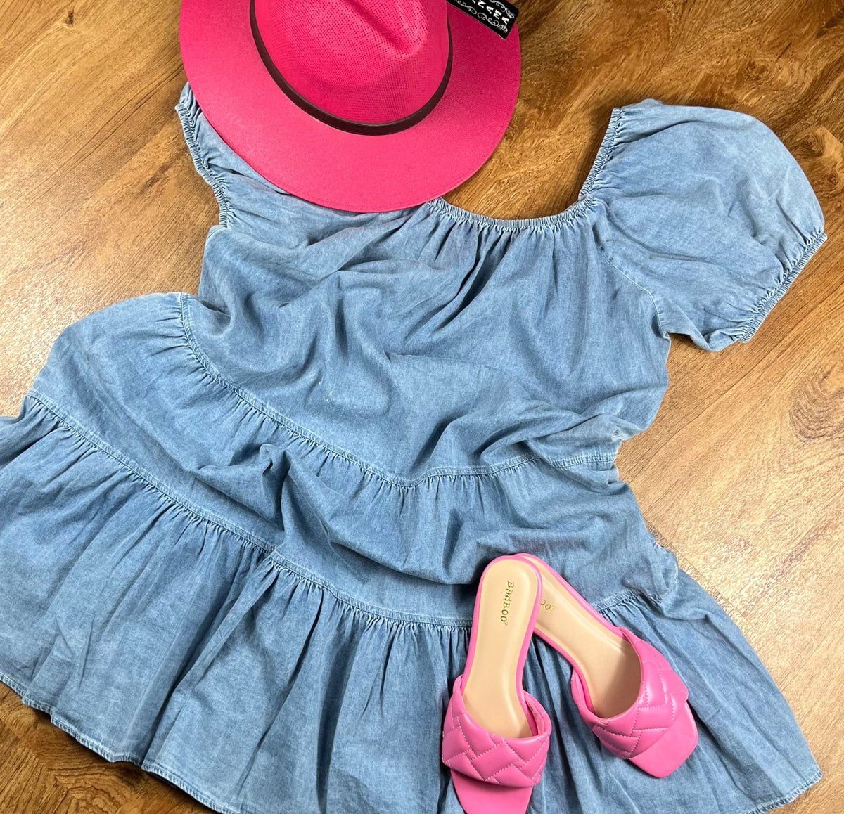 Shopin La denim summer dress, casual sleeveless dress with front pockets and adjustable straps, perfect for warm weather.