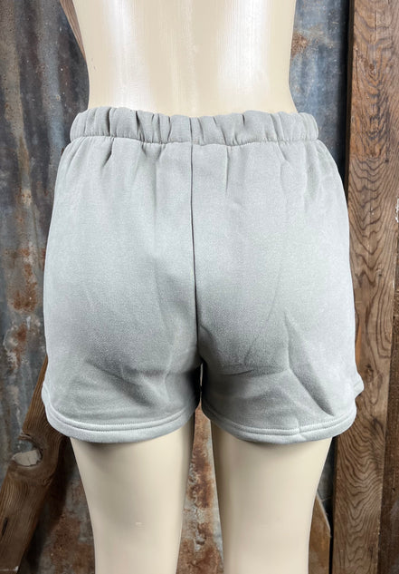 Bayliss sweat shorts in grey, featuring a relaxed fit and elastic waistband, perfect for casual and athletic wear.