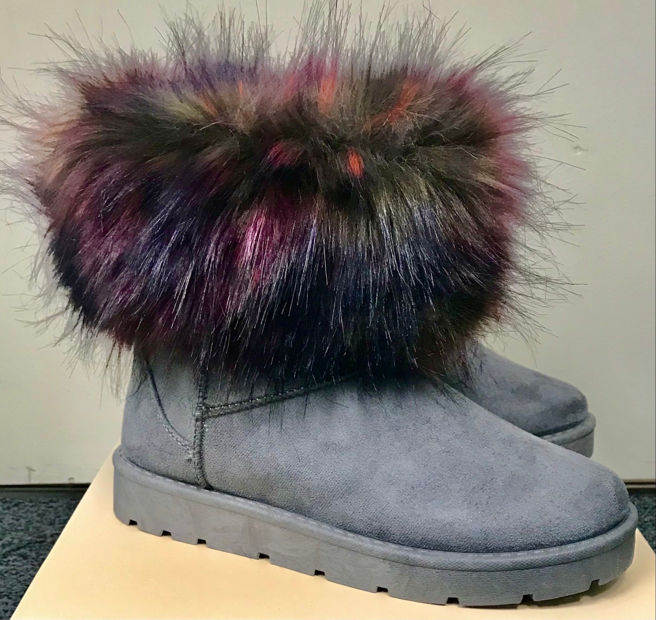 Yoki Fashion short fur-lined boots featuring a stylish ankle-high design and cozy fur trim for cold weather wear